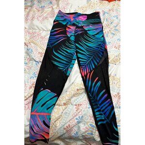 Victoria’s Secret PINK Black Floral Mesh Ultimate Cropped Leggings